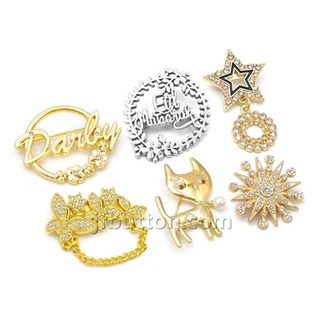 Kostümschmuck Pins und Broschen
