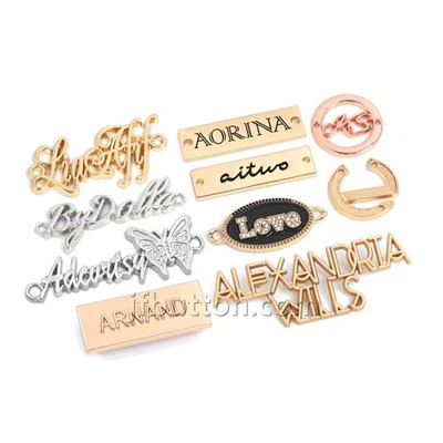 Metalllogo für Kleidung