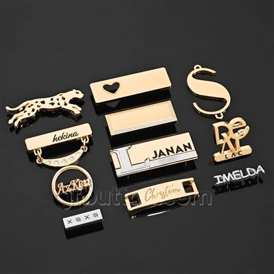 Maßgeschneiderte Metallanhänger für Taschen